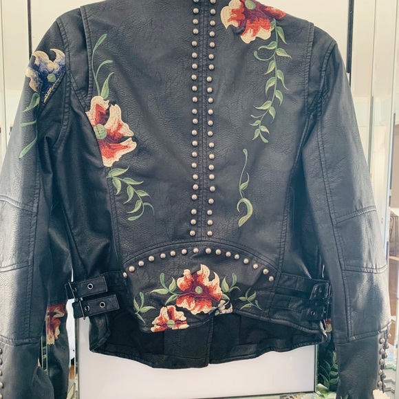 BLANKNYC Moto Jacket - Picture 3 of 3
